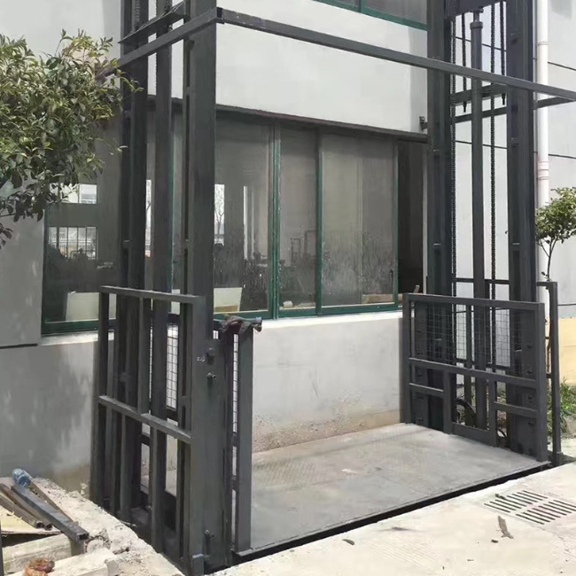 东安5吨室外升降货梯